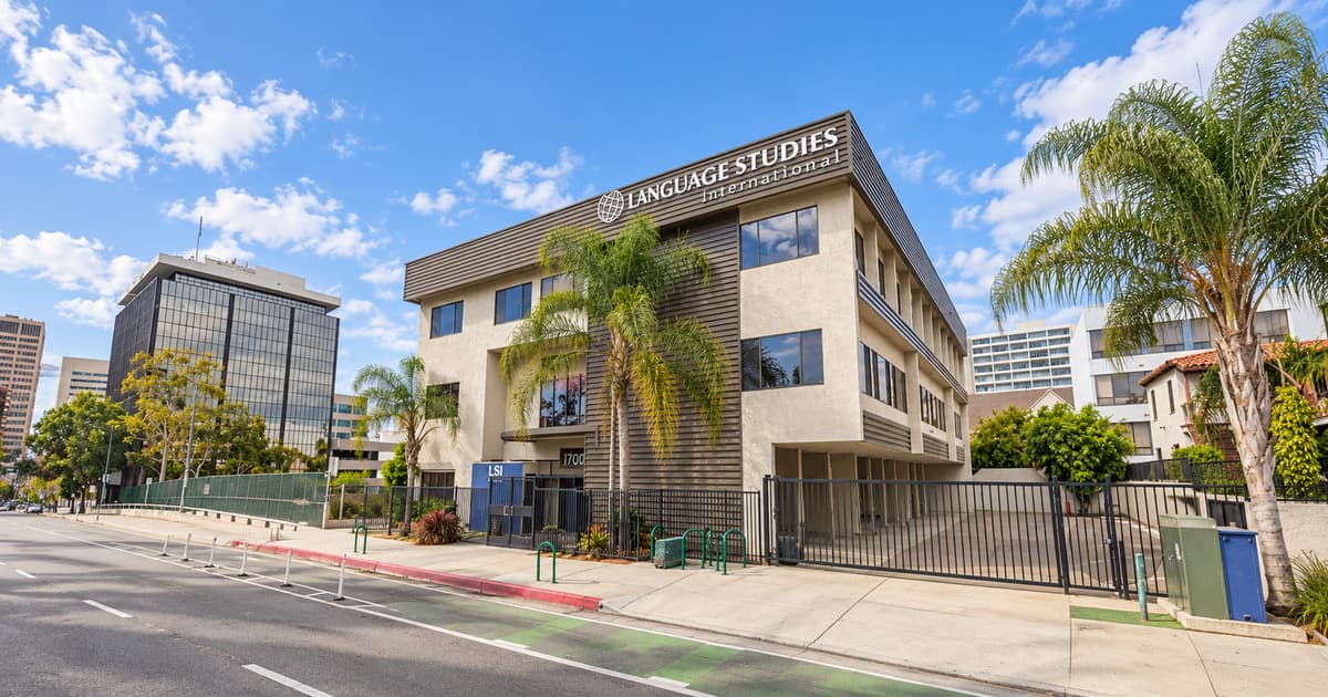 カリフォルニア州サンディエゴの中心部にある Language Studies International San Diego 周辺の街並み