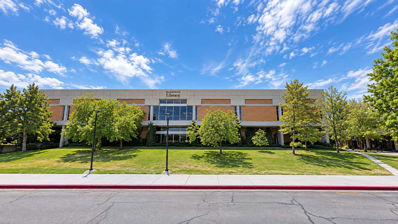 ユタ州ソルトレイクシティにある Salt Lake Community College のキャンパスと校舎