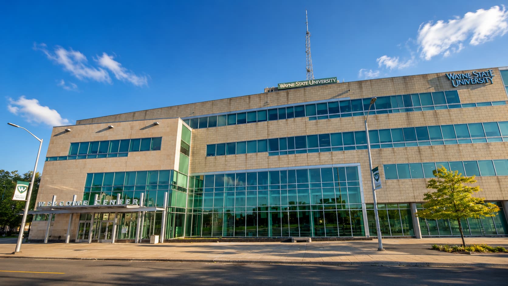 ミシガン州デトロイトの Midtown に広がる Wayne State University の大学キャンパス